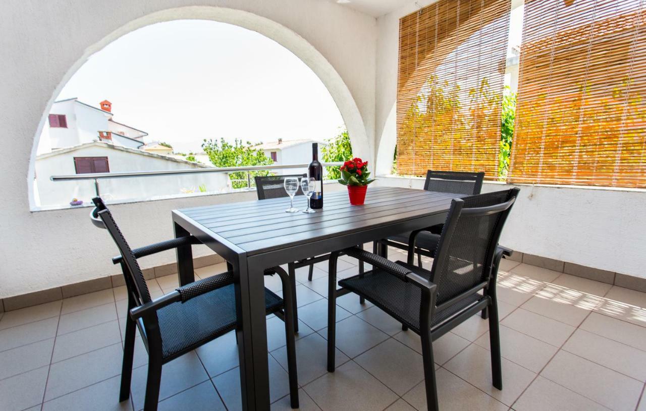 Apartmani Tamara Baška Bagian luar foto